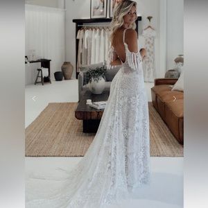 SOLD - Grace Loves Lace - Sol